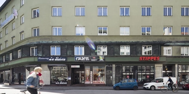 Ett bostadshus. Fler och fler svenskar känner sig otrygga i sitt bostadsområde, det visar en ny undersökning.