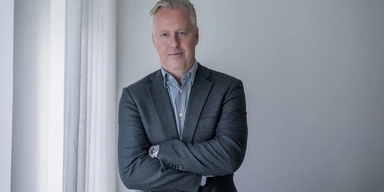 Björn Arnek, branschekonom på Vårdföretagarna, han säger att även om Region Stockholm är bättre på att uppnå vårdgarantin än övriga regioner i landet är det ändå många som får vänta längre än 30 dagar på vård.