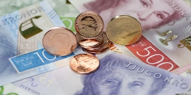 Den svenska kronan fortsätter att försvagas mot den amerikanska dollarn. Arkivbild.