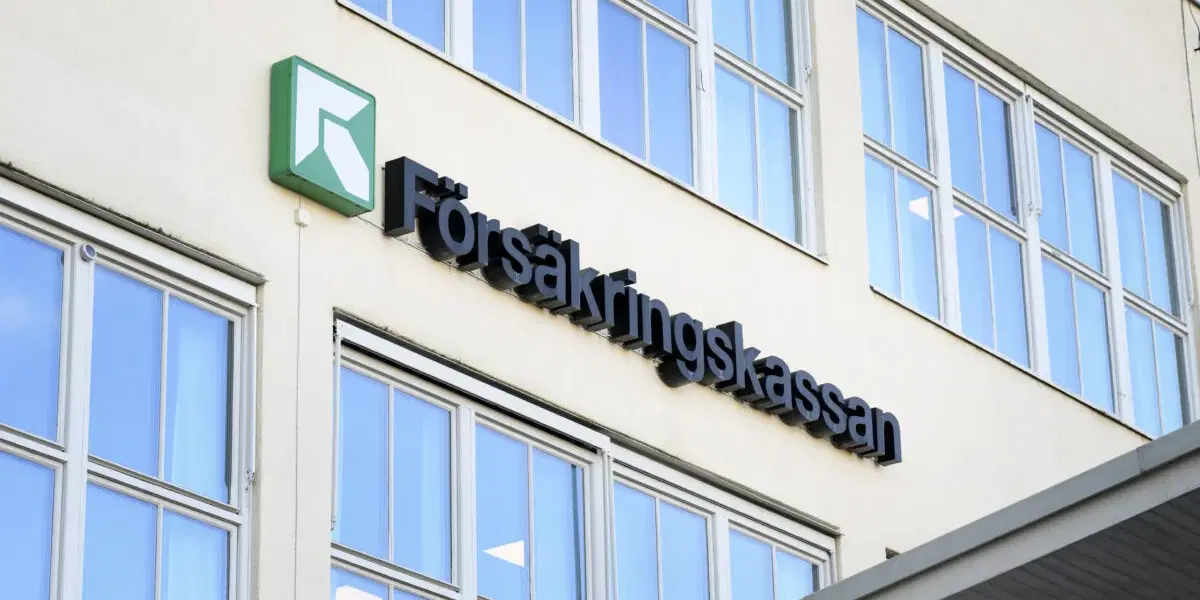 Försäkringskassan kräver att en person betalar tillbaka nästan 1,3 miljoner kronor. Arkivbild. 