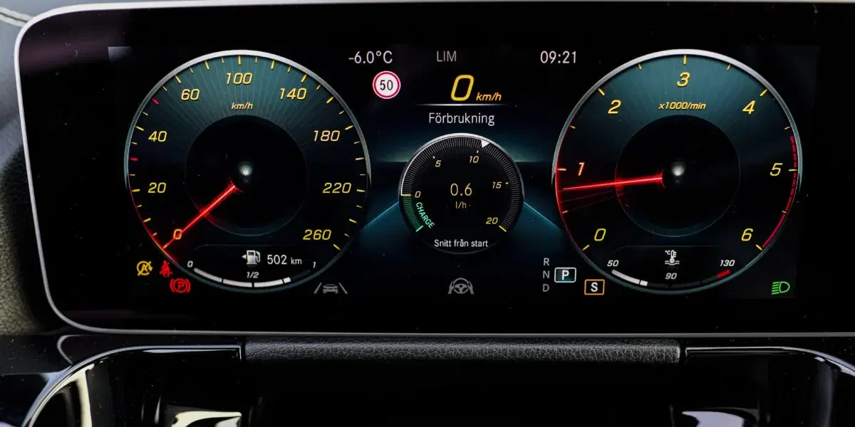 bilens instrumentpanel