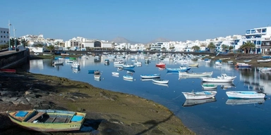 Den spanska semesterön Lanzarotes huvudstad Arrecife, när vet en norrman när du ska ge dricks och hur mycket du bör ge.