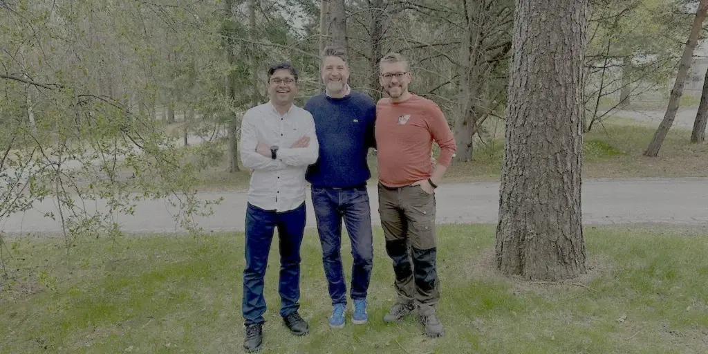 Från vänster: Shah Hussain, Olivier Keech och Clément Boussardon, forskarna vid Umeå Plant Science Centre som ligger bakom studien.