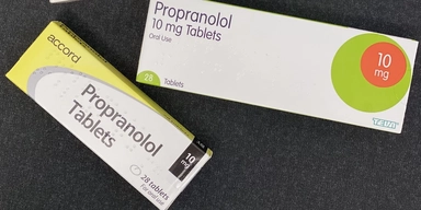 Två förpackningar med betablockeraren propranolol.