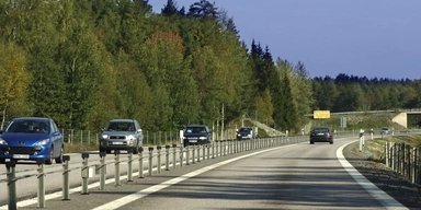 Norrtäljevägen. Om du får motorstopp på en motorväg är det något du absolut inte ska göra.