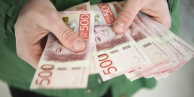 I den nya försäkringen minskar ersättningen med 10 procentenheter efter 100 dagar, därefter med ytterligare 5 procentenheter för varje 100 dagar. Arkivbild.