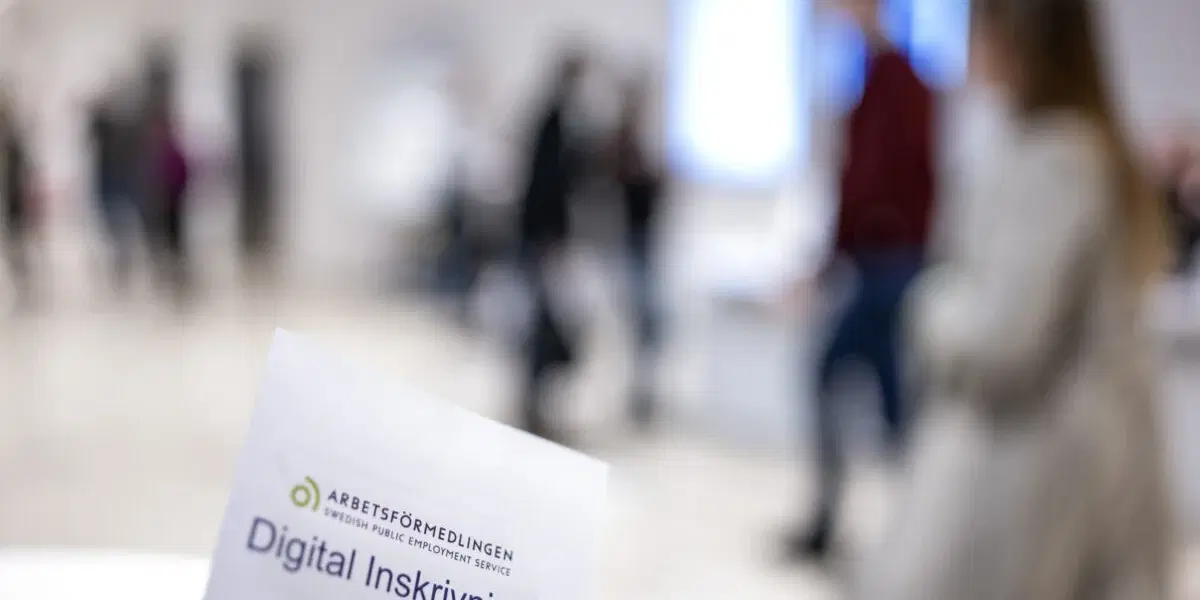 Informationsblad om digital inskrivning på Arbetsförmedlingen i Malmö. Arkivbild.