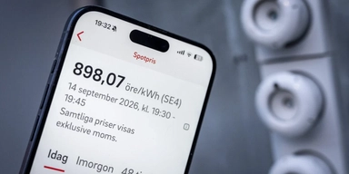 En app visar det rekordhöga elpriset på nästan 9 kr/kWh en enskild kvart i elprisområde 4 förra veckan.