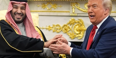 Saudiarabiens kronprins Mohammed bin Salman och president Donald Trump vid ett möte i Vita huset i november förra året.