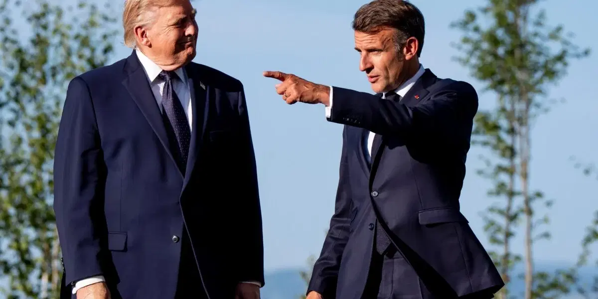 USA:s president Donald Trump och Frankrikes president Emmanuel Macron vid ett möte i Frankrike i somras.