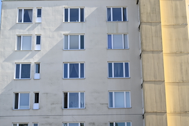 Ensamstående kvinnor över 64 år som bor i hyresrätt betalar störst andel av sin inkomst för sitt boende.